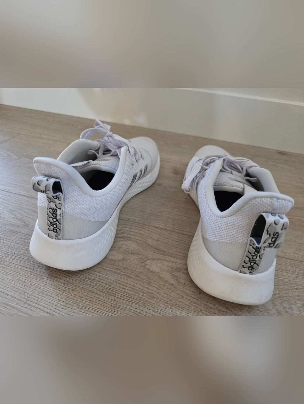 White Athletic Sneakers with Logo Heel Pull